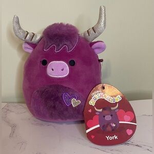 Squishmallow York the Bull Hearts on Belly & Sparkly Horns Valentine’s Edition